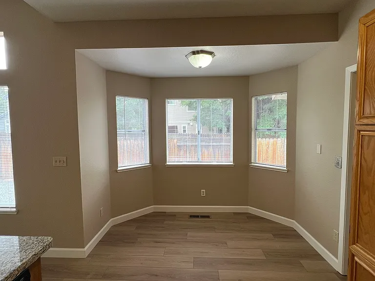 5536 Santa Rosa Ct — Photo 8