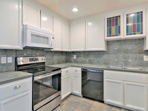 2nd image of 375 Clifford Ave APT 308