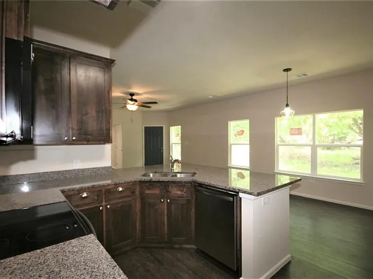 614 Railroad Ave #100 — Photo 5