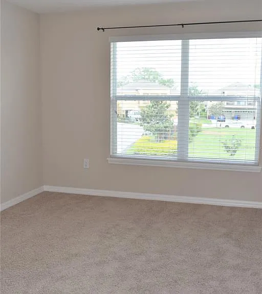 2116 Betsy Ross Ln #2116 — Photo 6