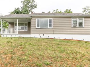 5044 Turtle Ln, Mechanicsburg, PA 17050