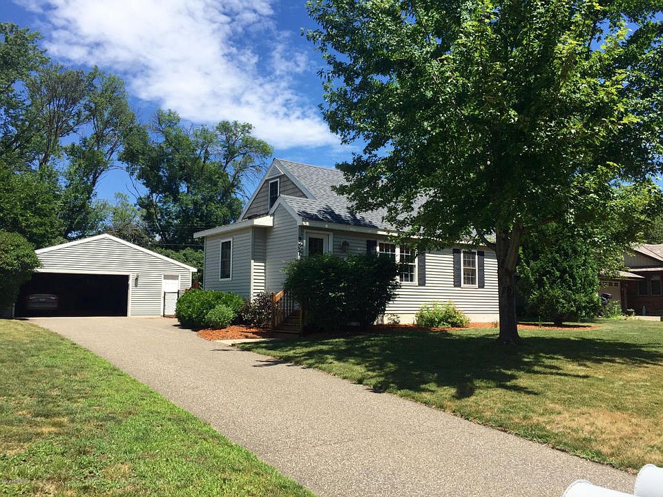 1st image of 937 Lovell Ave