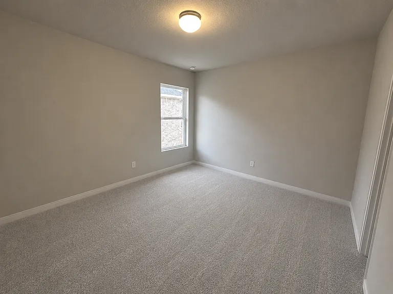Upstairs Bedroom #4