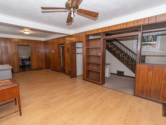 5th image of 2212 Lincolnway St