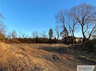 947 Holmdel Rd, Holmdel, NJ 07733