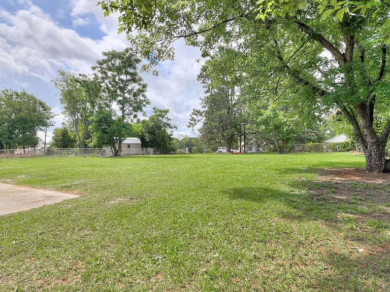 373 Westmont Dr — Photo 27