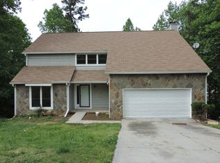940 Chapman Cir, Stone Mountain, GA 30088