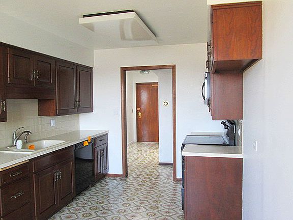 4th image of 6400 N Cicero Ave APT 602