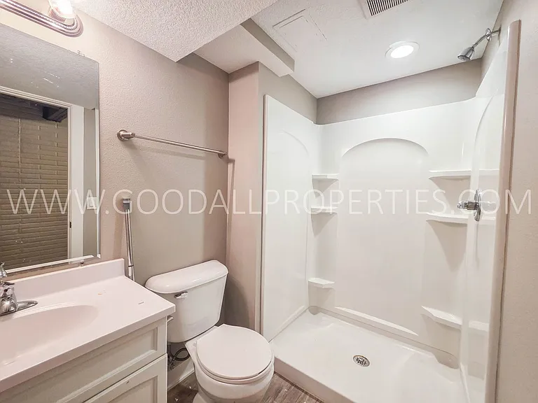 716 Knolls Ct — Photo 15