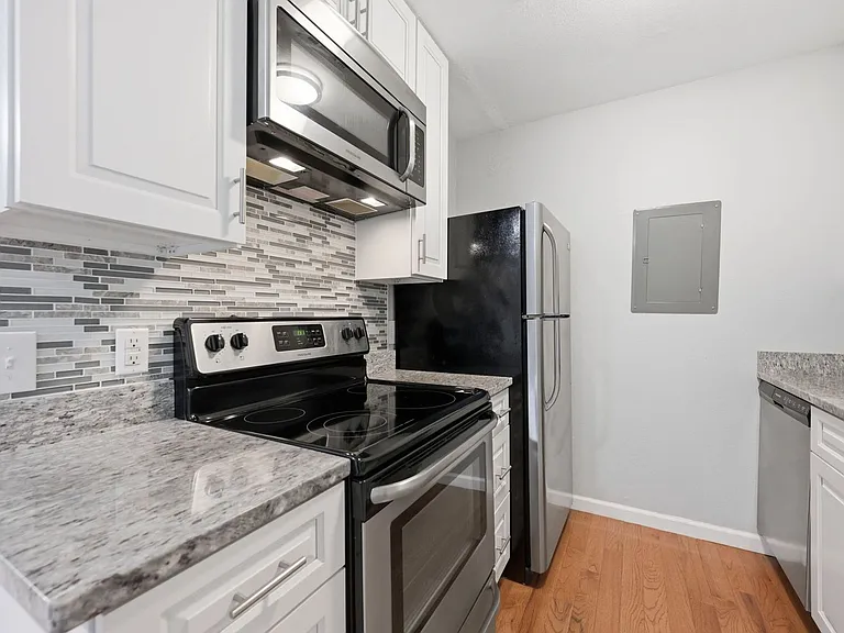 10703 Hampton Mill Ter #100 — Photo 4
