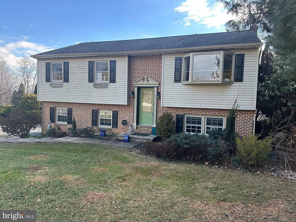 1st image of 14 Carol Ln