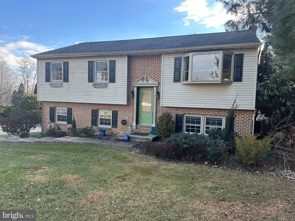 14 Carol Ln, Quarryville, PA 17566