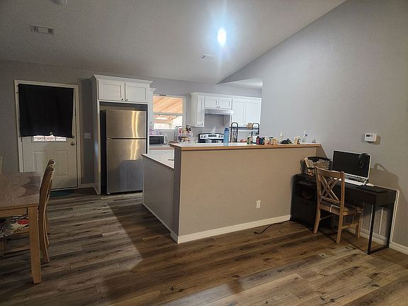 4th image of 220 Private Road 3533