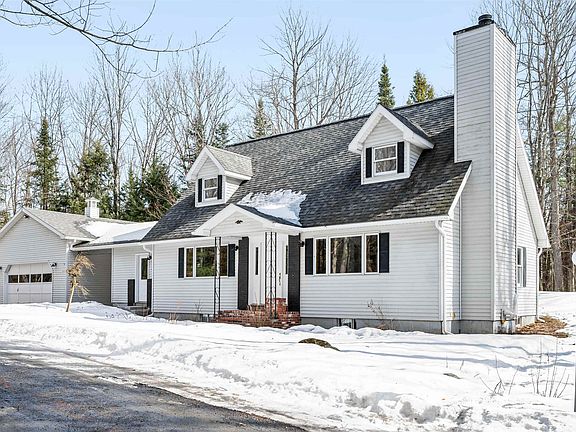 2nd image of 289 Middle Road