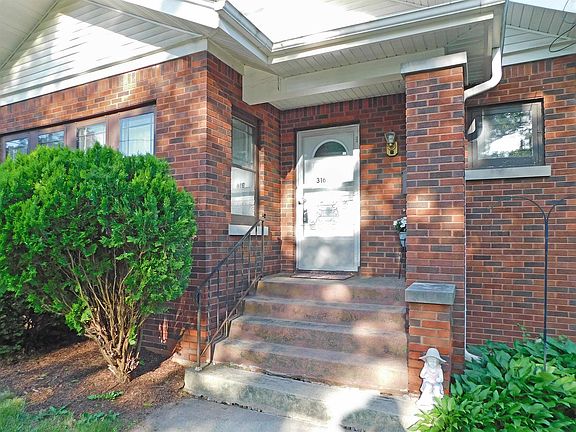 3rd image of 316 Dawson Ave