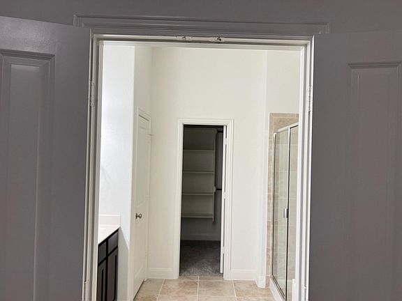 Master bath/Attached closet