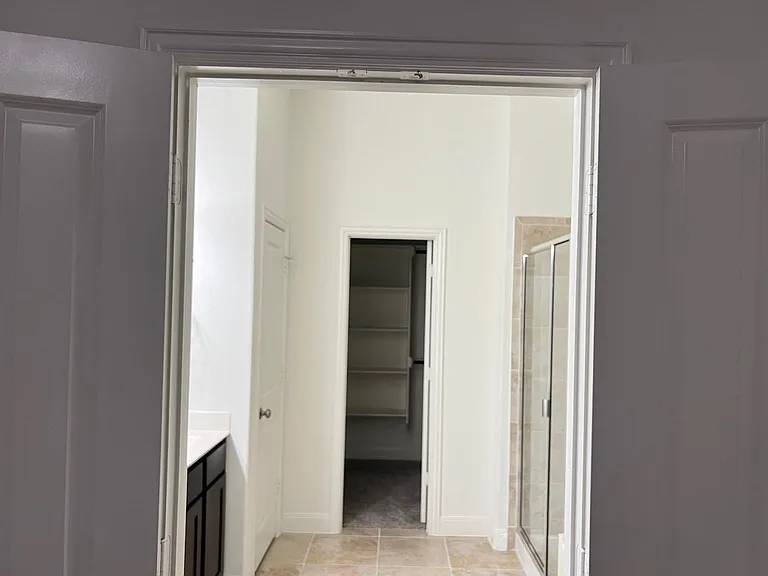 Master bath/Attached closet