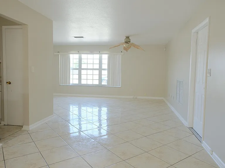 980 Woodland Ave — Photo 17