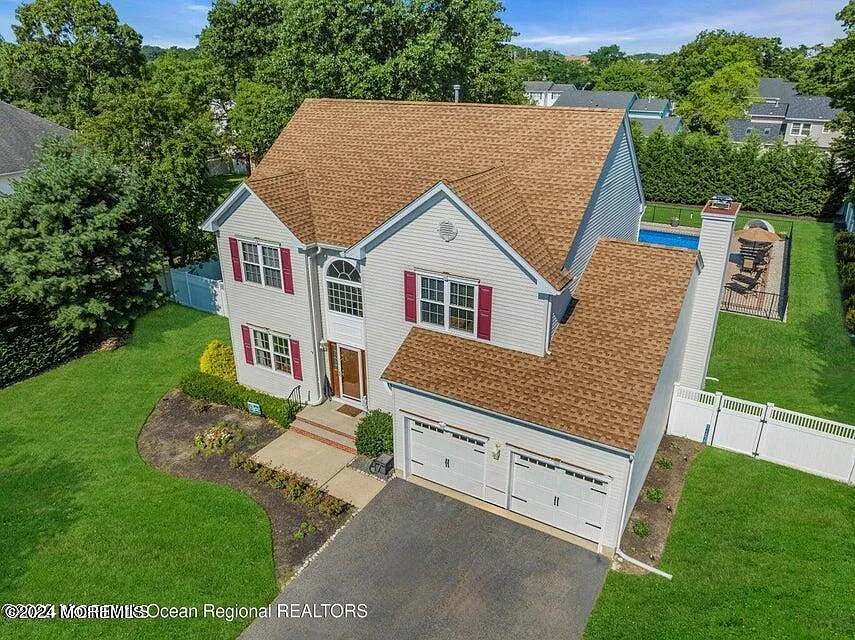 4 bed, 2.5 bath, 2291 sqft, $3,200 — Photo 4