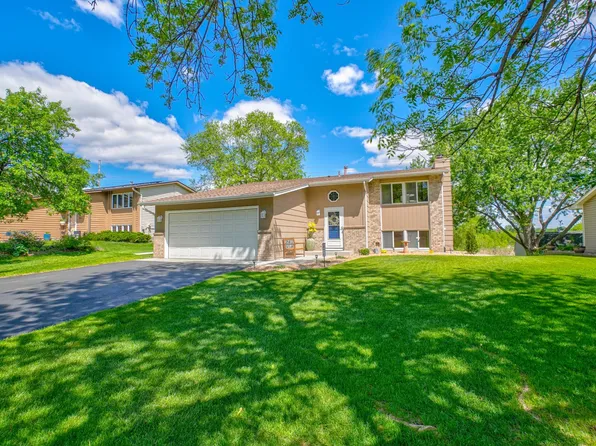 6676 Sandlewood Rd, Woodbury, MN 55125