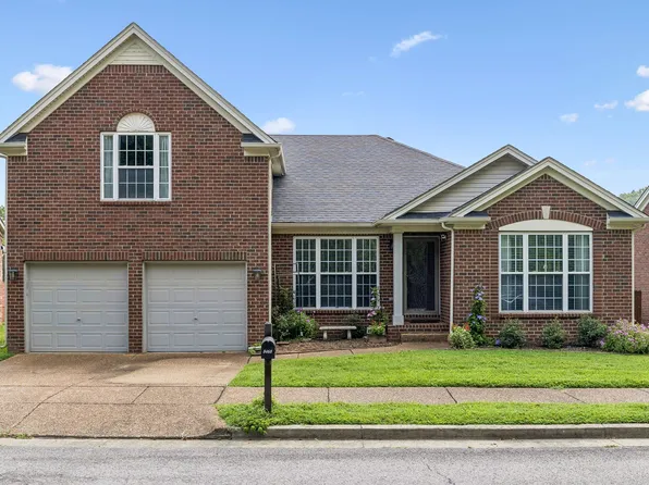 8468 Beautiful Valley Dr, Nashville, TN 37221