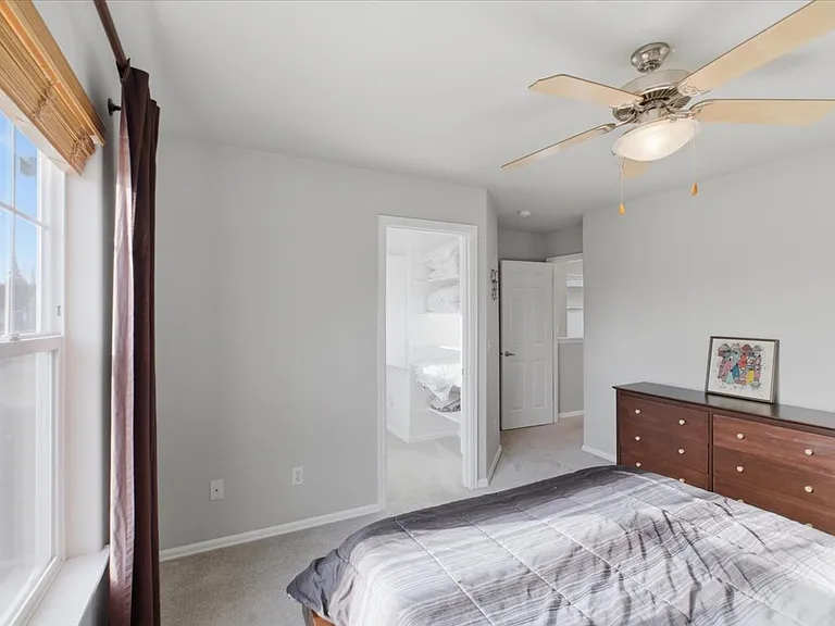 3519 SE Quayside St — Photo 34