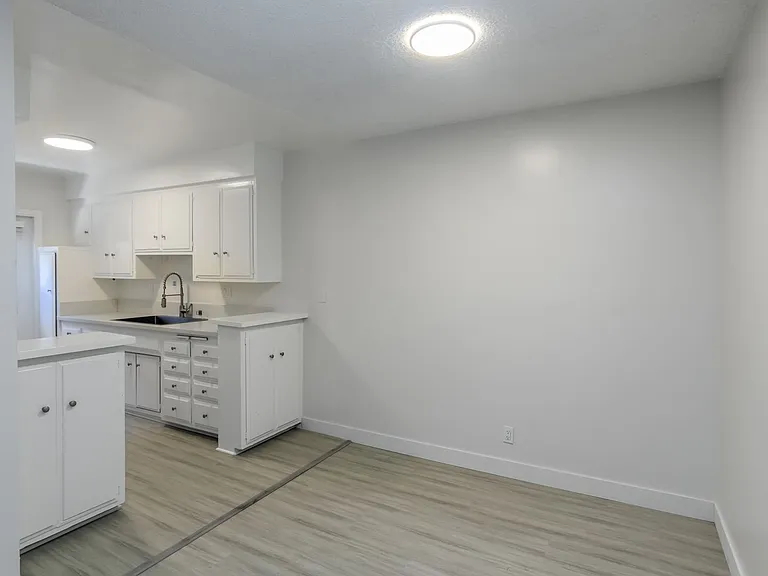 3662 Keystone Ave — Photo 7