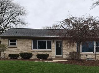 8020 S 68th St, Franklin, WI 53132