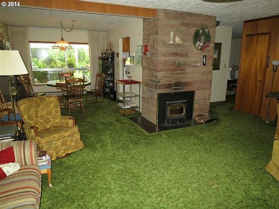 3rd image of 1518 NE 339th St