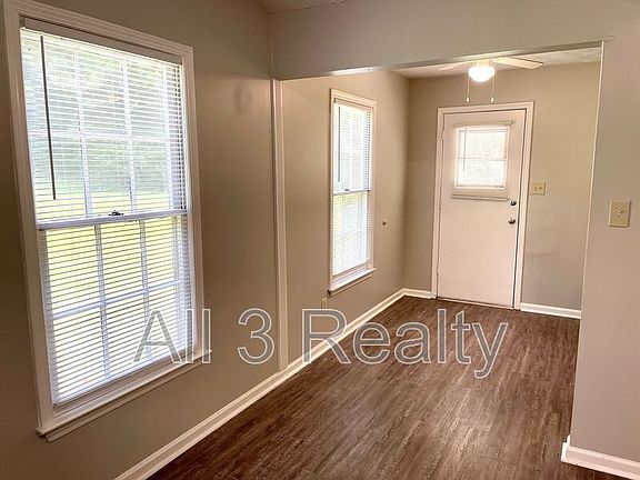 4th image of 315 Chase Dr