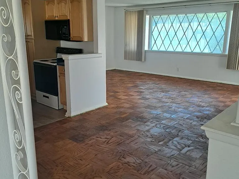 1504 Fairfield Dr — Photo 23