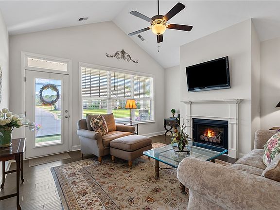 5th image of 130 Preston Ridge Dr