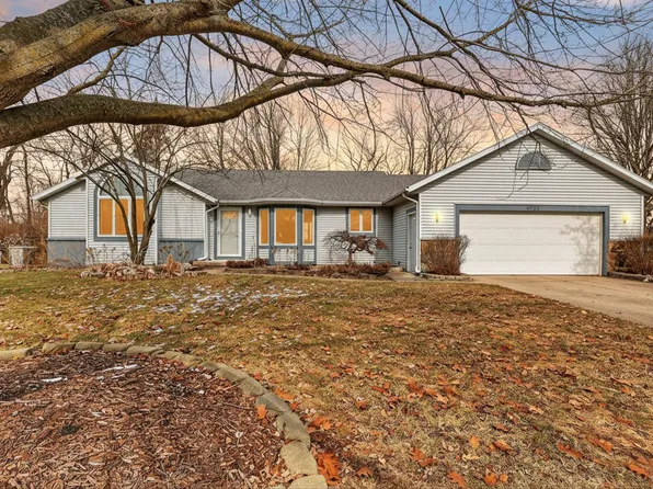 6723 Gran Via Dr NE, Rockford, MI 49341