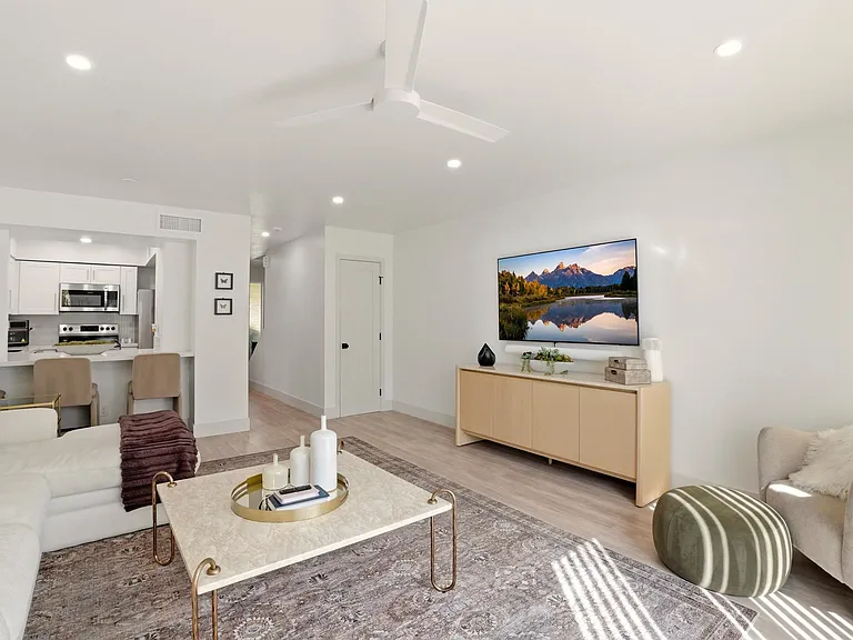 3702 E Monterosa St #6 — Photo 2