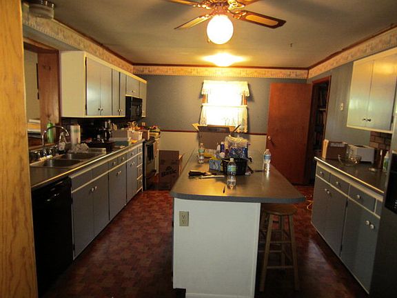 4th image of 14 Overbrook Dr