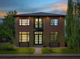 602 S 22nd Ave NE, Calgary, AB T2E1V2