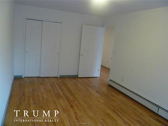 4th image of 190 Elizabeth St APT 5R
