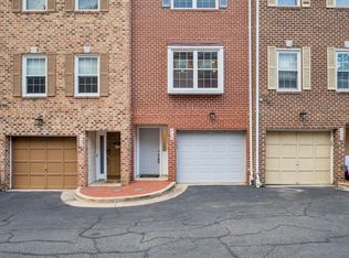 948 S Rolfe St, Arlington, VA 22204