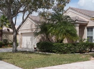 923 Savannah Falls Dr, Fort Lauderdale, FL 33327