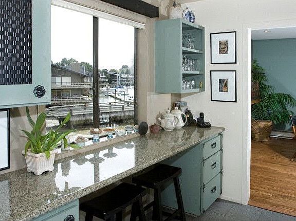 Kitchen Breakfast Counter overlooking Greenwood Cove
