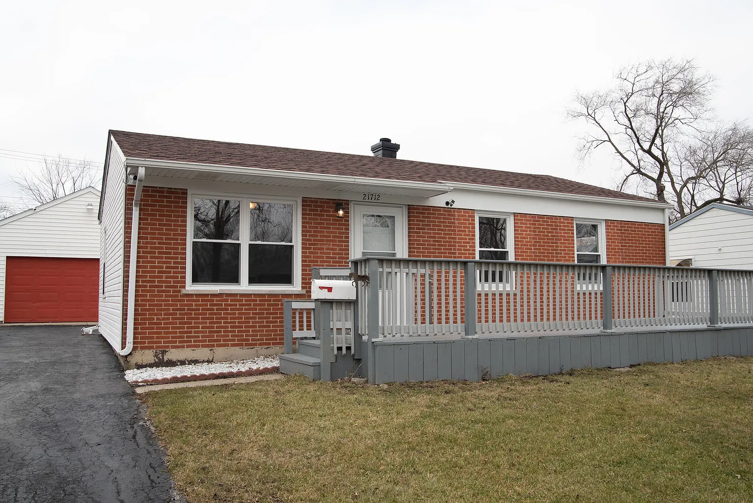 21712 Merrill Ave photo 1