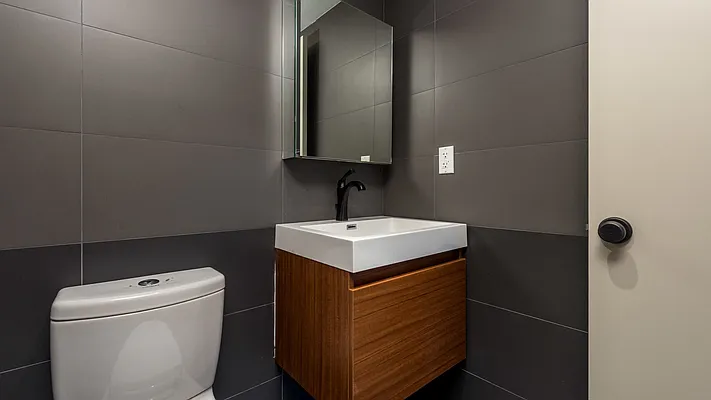 Rented by Nooklyn NYC LLC | media 30