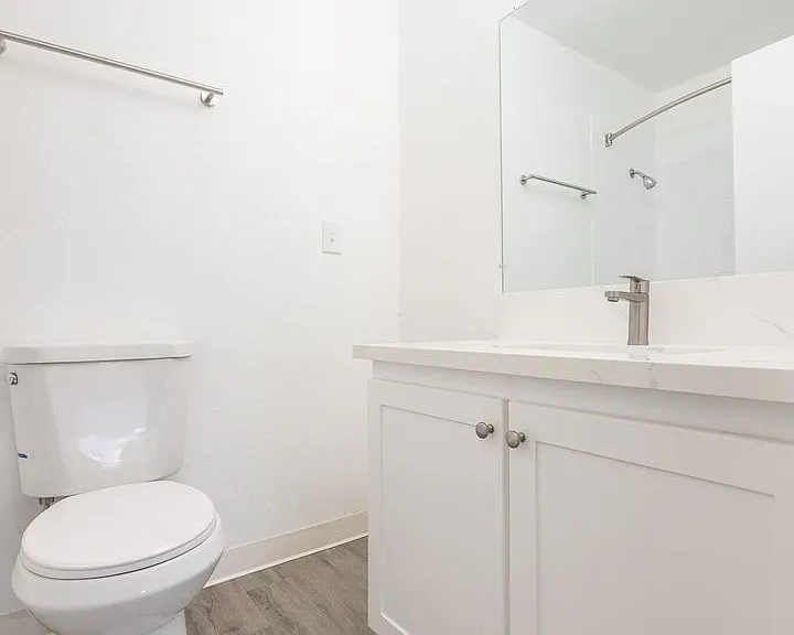 Bridgeview Apartments - Get a $500 VISA! — Photo 27