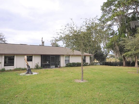 2nd image of 40703 Long Island Dr