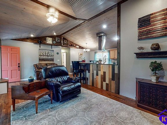 5th image of 114 Meadowbrook Cir