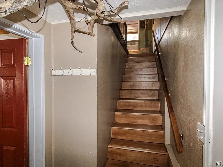 880 Wabash Ln — Photo 13