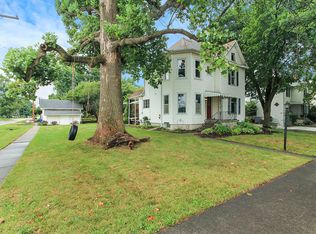 102 W Franklin St, Carlock, IL 61725