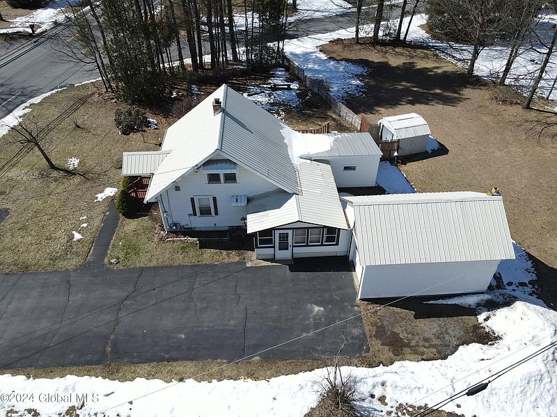 2nd image of 173 Aviation Road