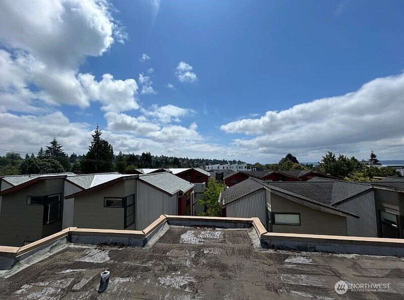 4th image of 5916 California Avenue SW