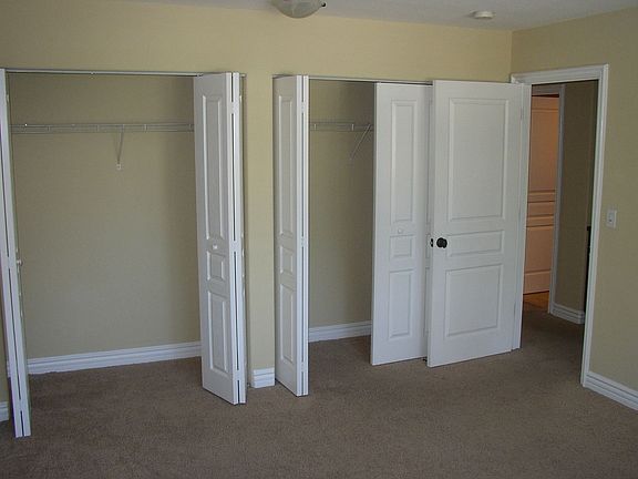 lots of closets